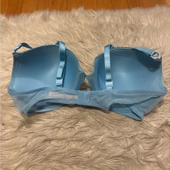 Victoria's Secret Light Blue Lace Push-Up Bra - Picture 2 of 3
